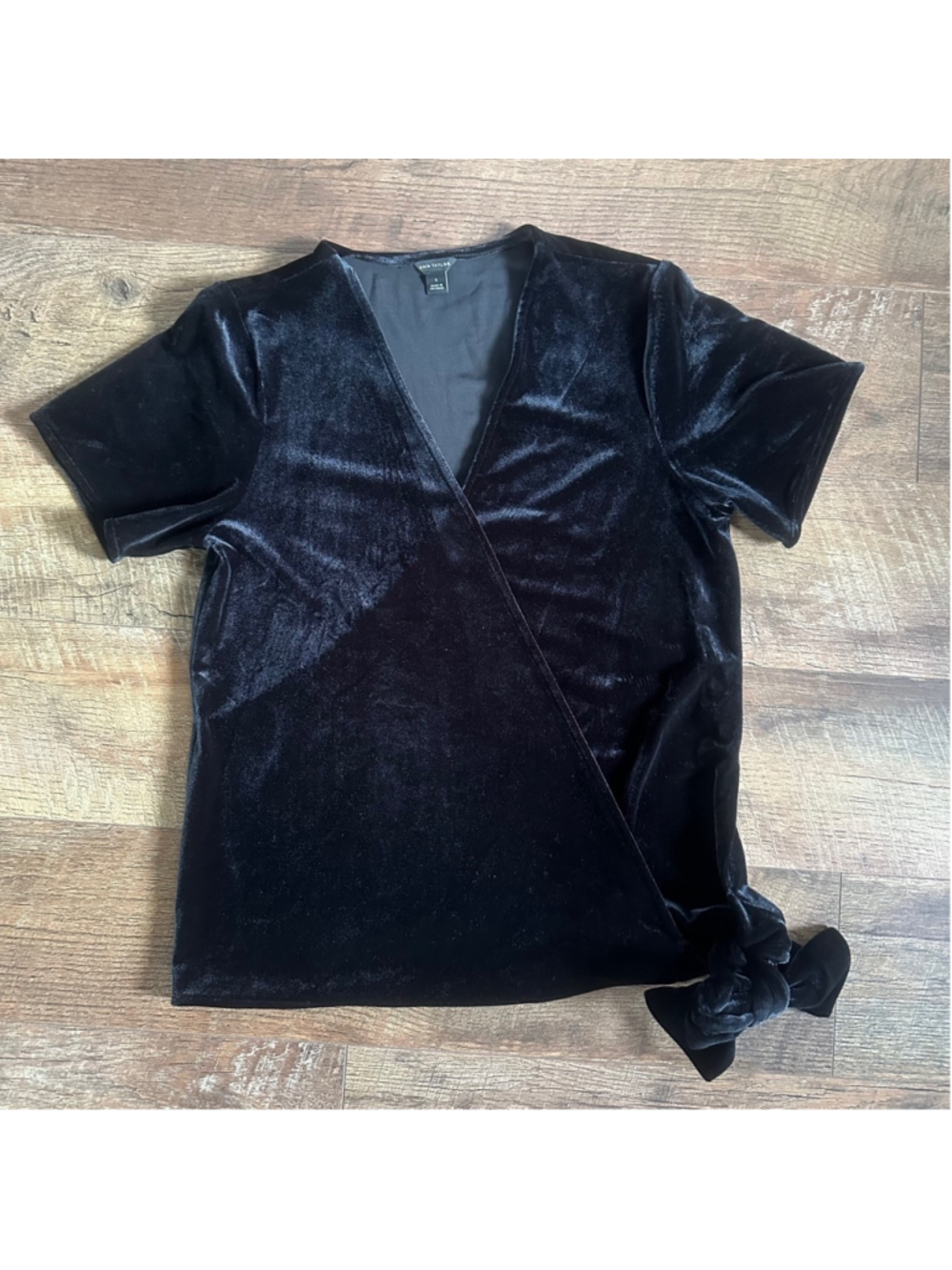 Women's Ann Taylor Black Velvet Wrap Top Size S Summer